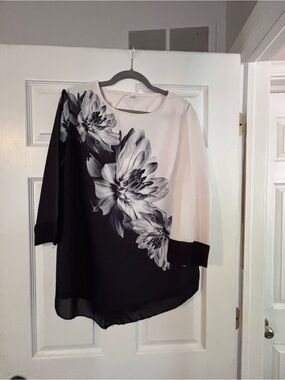 Black & White Floral Blouse - Women's Top